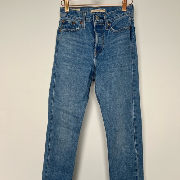 Levi Wedgie Jeans 23x28 - Picture 2 of 4
